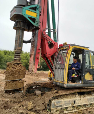 廣西聯達旋挖鉆機5-30米打樁挖樁深度--農村城鎮地基打樁王